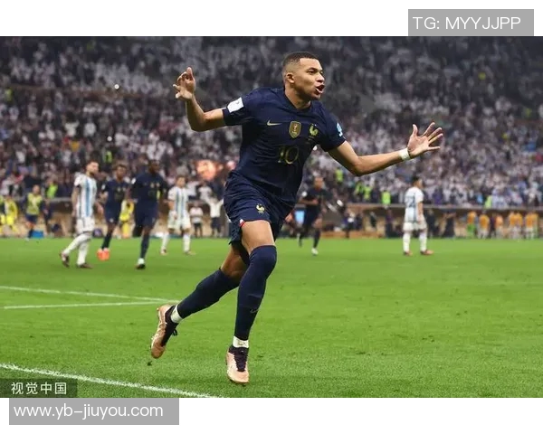 姆巴佩上演帽子戏法荣膺欧冠最佳球员官方宣布他表现出色